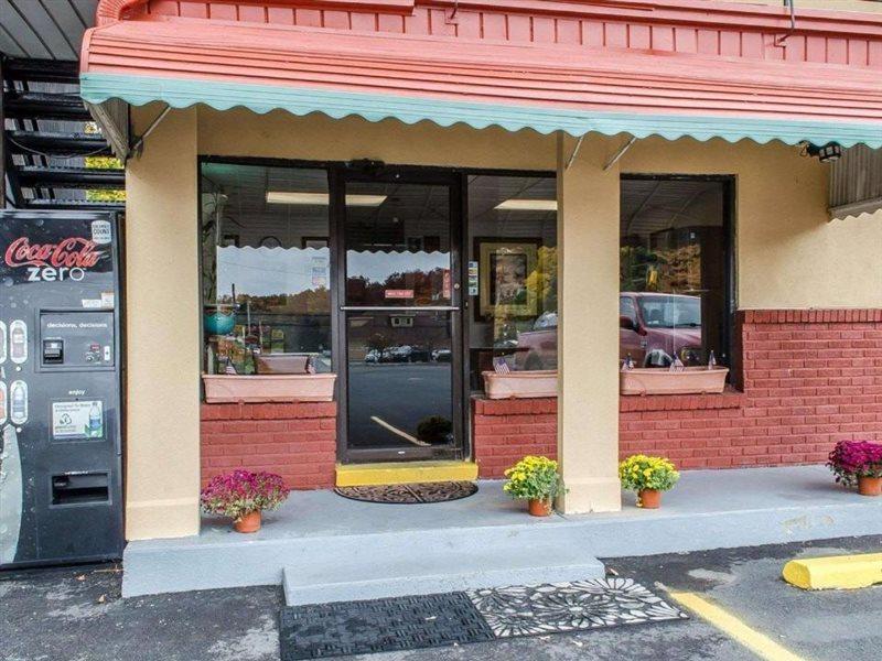 Econo Lodge Frackville Екстер'єр фото