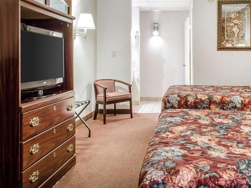 Econo Lodge Frackville Екстер'єр фото