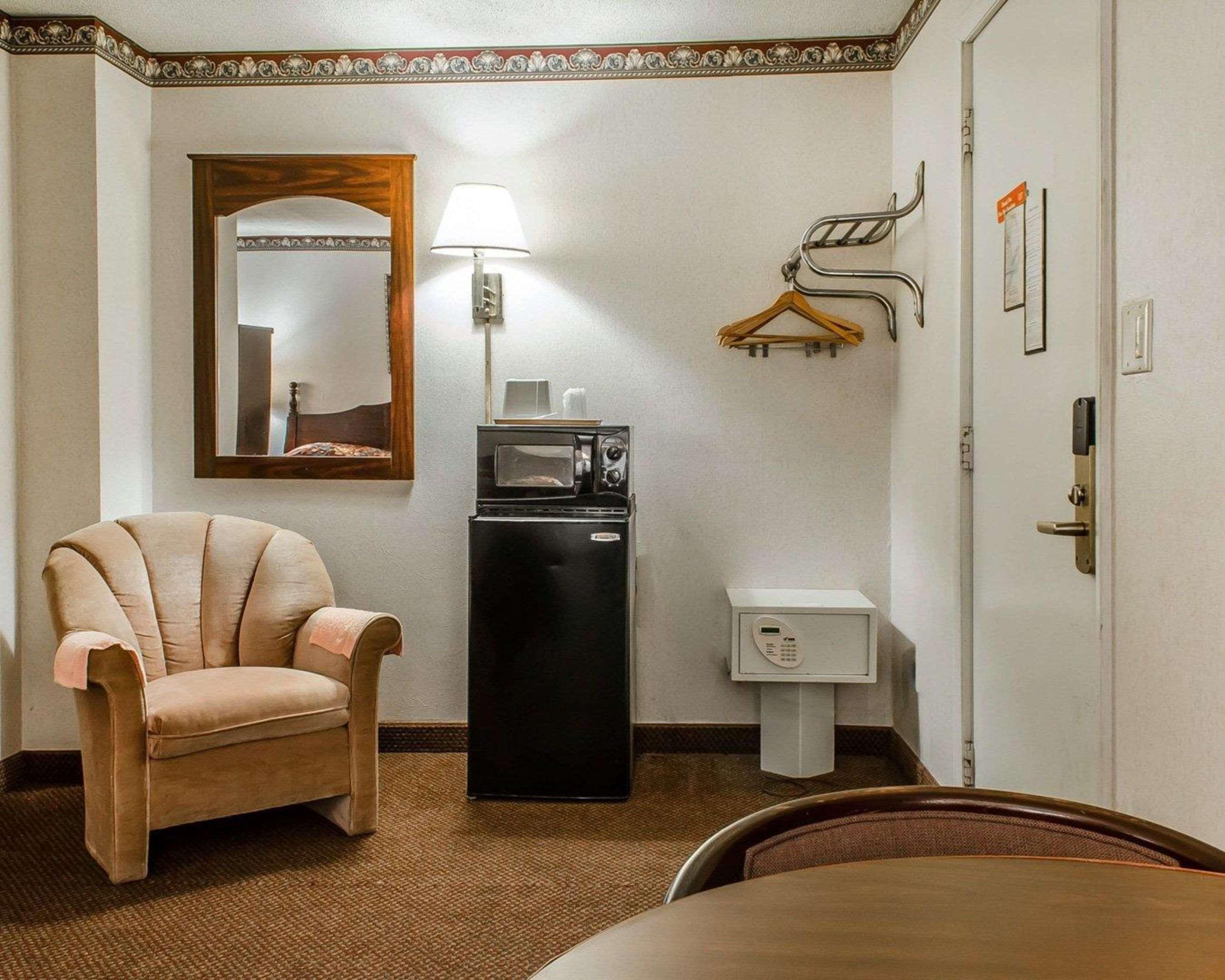 Econo Lodge Frackville Екстер'єр фото